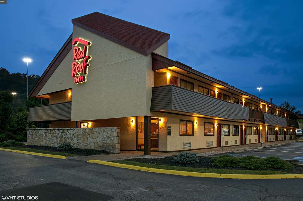 Red Roof Inn Fairmont Eksteriør bilde