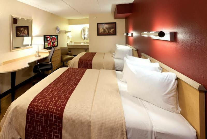 Red Roof Inn Fairmont Eksteriør bilde